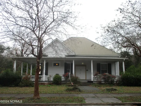307 McCaskill Avenue, Maxton, NC 28364