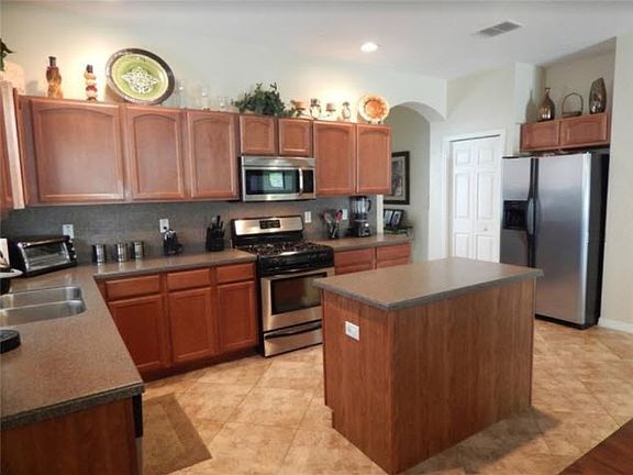 5th image of 20258 Merry Oak Ave