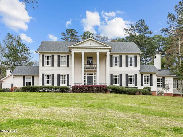 2544 Lake Cir, Jackson, MS 39211