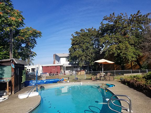 5th image of 1329 NW Munson Ct