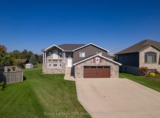 54 Lakefield Dr, Kincardine, ON N2Z0C9