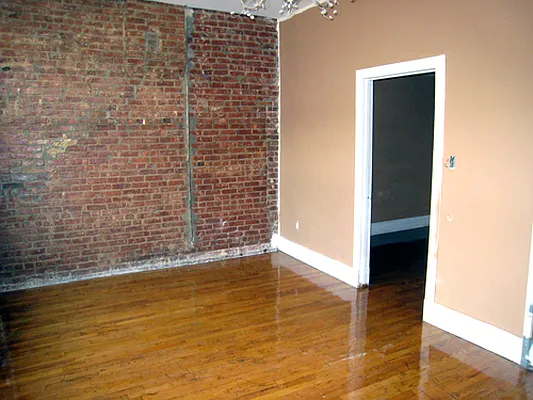 Rented by Citiburg Realty Solutions LLC | media 66