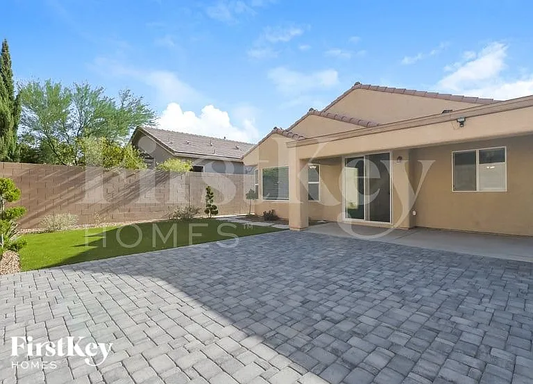 2580 Lockerbie St — Photo 15