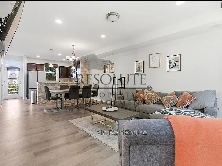 4116 Sykes St — Photo 6