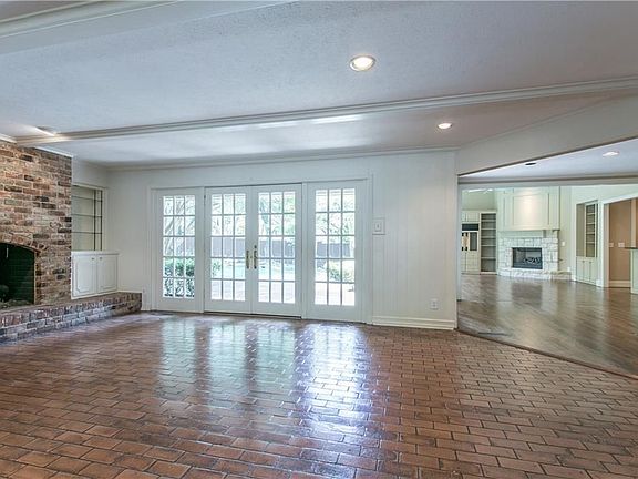 5th image of 6818 Meadowcreek Dr