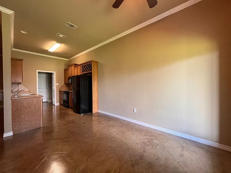 3037 Breton St — Photo 12