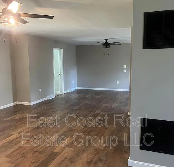 18061 Crampton Ln — Photo 25