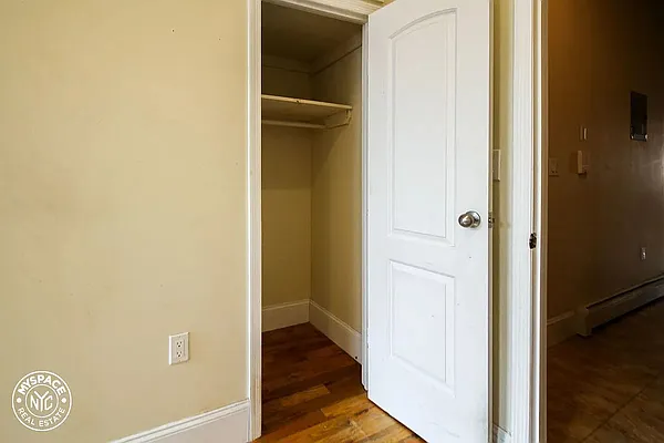 Rented by Extend Realty Inc | media 9