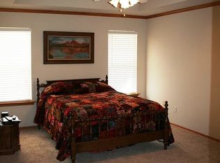 9500 Honeysuckle Rd, Oklahoma City, OK 73159