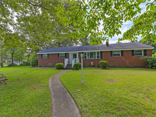 2021 Christopher Dr, Chesapeake, VA 23321
