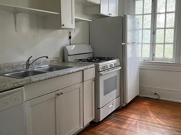 7819 Saint Charles Ave — Photo 2