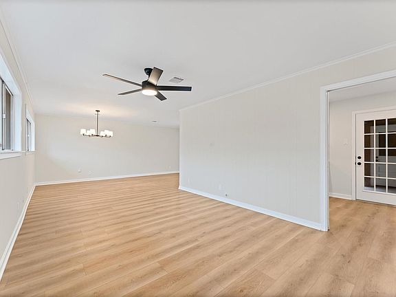 2nd image of 7102 Sharpview Dr