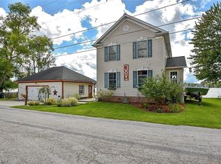 2332 Canfield Rd, Akron, OH 44312