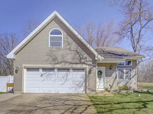 7016 W 127th Pl, Cedar Lake, IN 46303