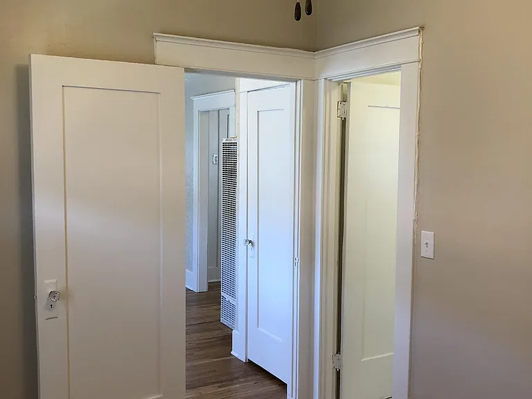 501 W Whiting Ave — Photo 38