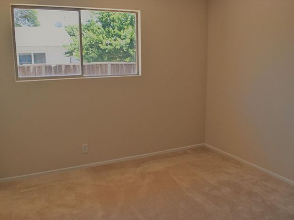 3rd image of 3830 Cas Dr