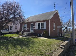 511 23rd St NE, Cedar Rapids, IA 52402