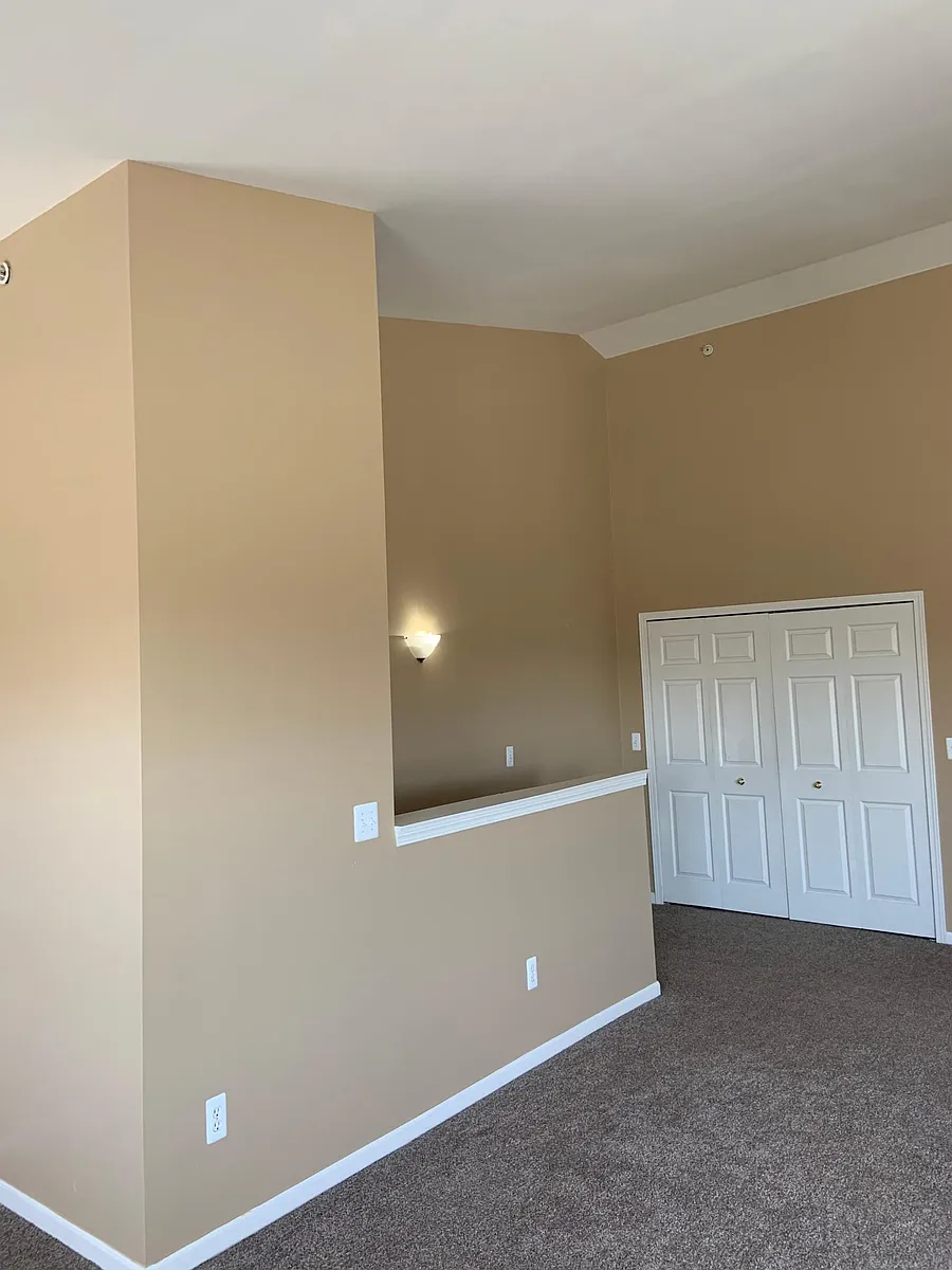 Building Photo - 43021 Burlington Dr