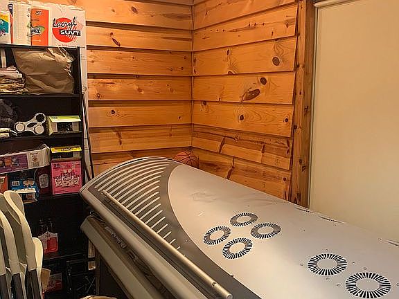 Office/tanning room