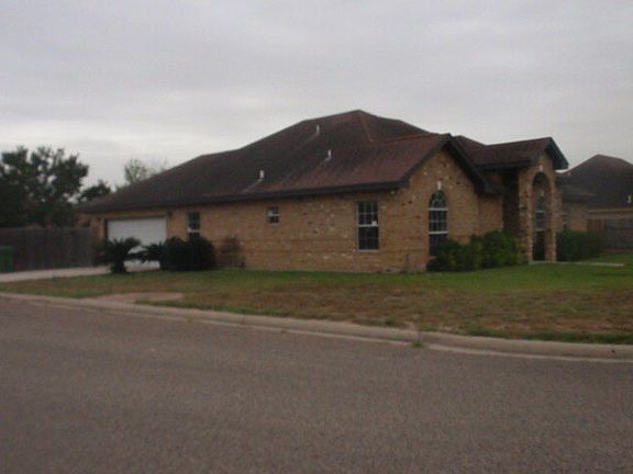 4th image of 3312 Edgewood Dr