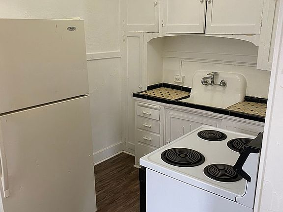 5th image of 629 S Main St #102