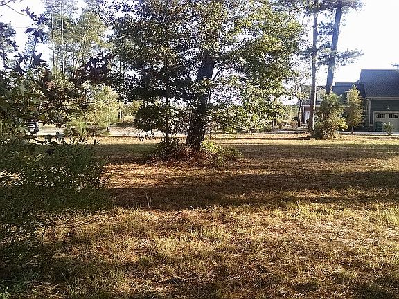 nice flat lot on cul-dec