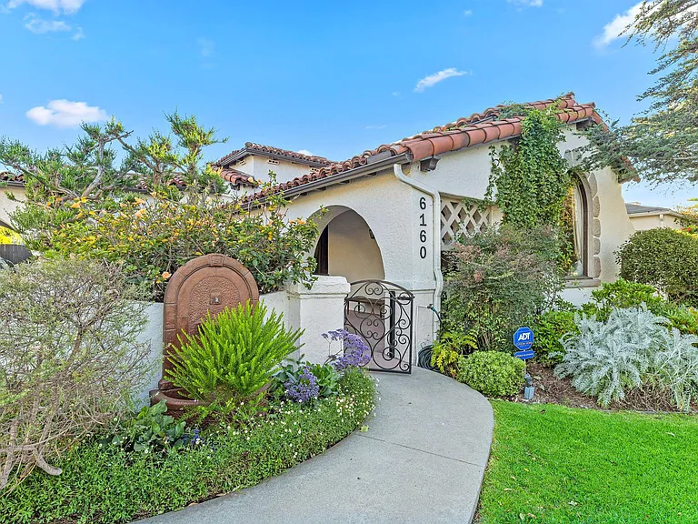 6160 San Vicente Blvd — Photo 1