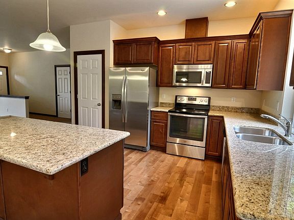 5th image of 7251 Steven Ct SE