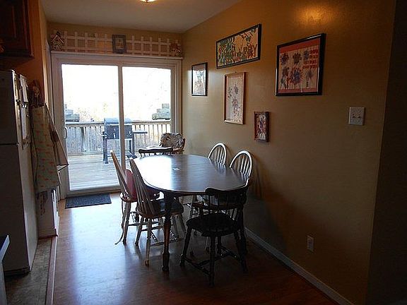 4th image of 58 Forest Acres Ln