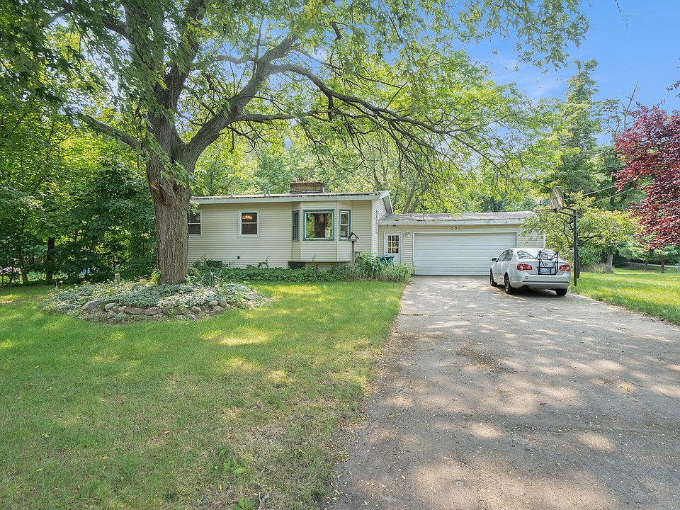 1st image of 296 N 160th Ave