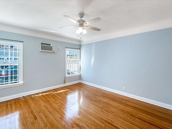 5th image of 435 N Genesee Ave #3