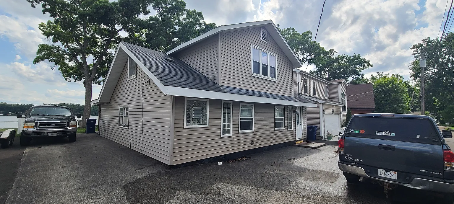 33672 N Lake Shore Dr photo 1