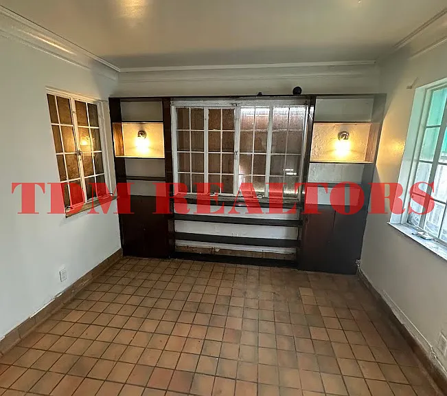 125 W McClellan St — Photo 4