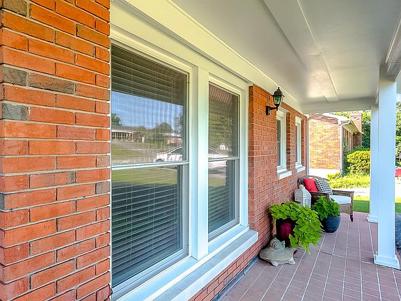 5th image of 113 Skyview Dr