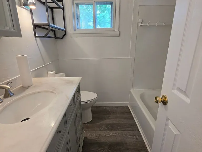 470 Washington St — Photo 14