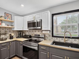 124 Lake Evelyn Dr, West Palm Beach, FL 33411