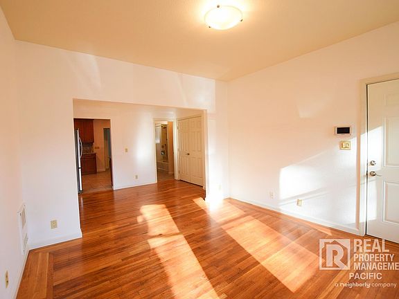 3rd image of 74 Pearl St #1