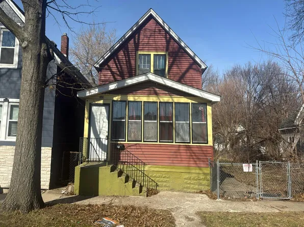 849 Woodbridge St, Saint Paul, MN 55117