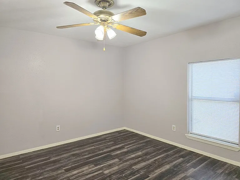 1335 Willersley Ln — Photo 13