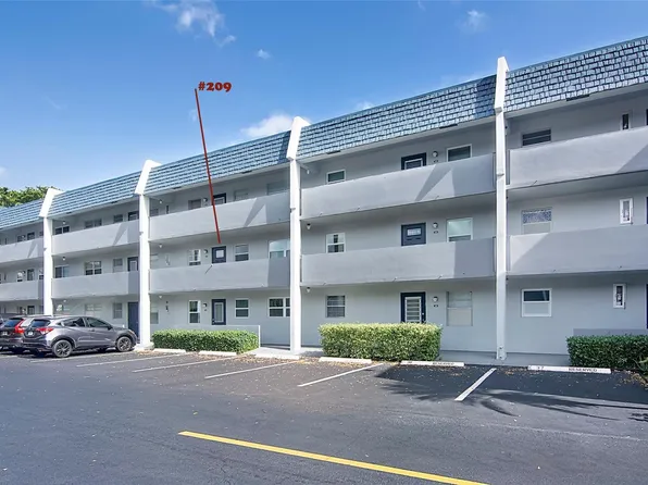 7837 Golf Circle Drive #209, Margate, FL 33063