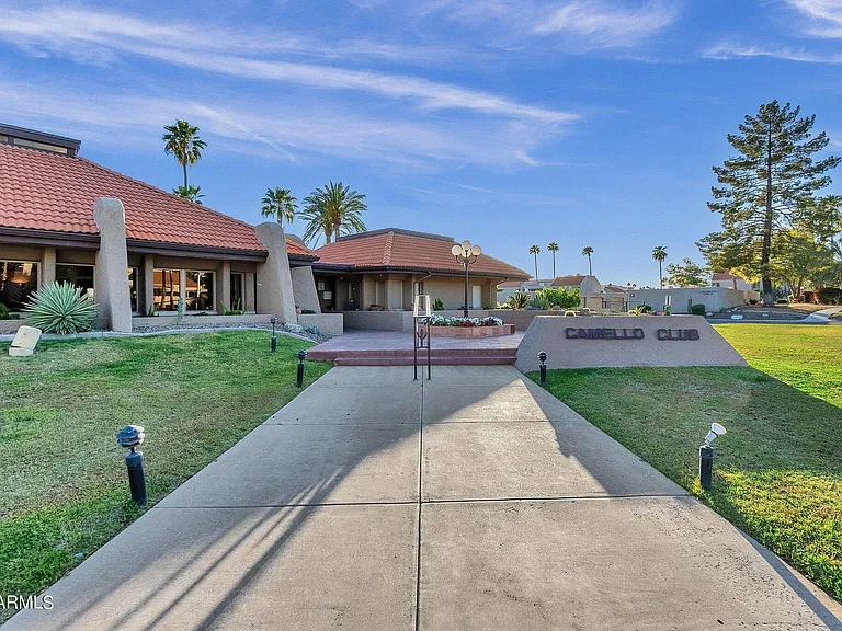 COMMUNITY CLUBHOUSE