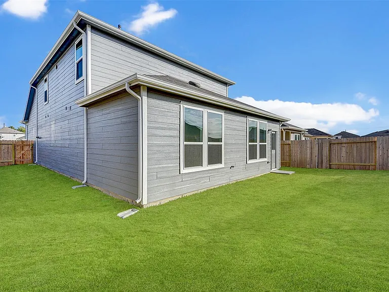 25821 Hedgerow Dr — Photo 45
