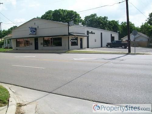 2nd image of 427 N Grand Ave