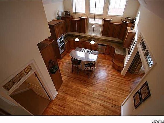2nd image of 645 Brust Dr