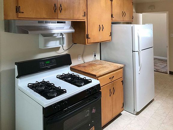 2nd image of 1151 Lynn Way