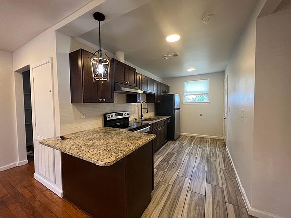 3rd image of 3514 Dante St #3514