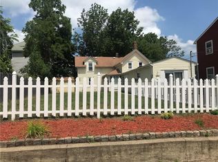 196 Meadow St, Pawtucket, RI 02860