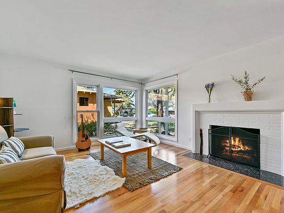 5th image of 1224 Truman St