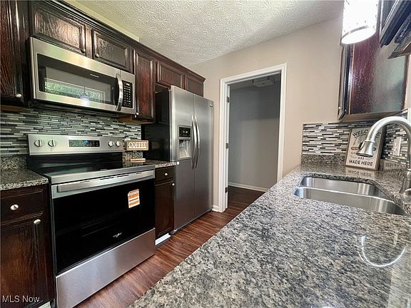 5th image of 3959 Marsh Creek Ln
