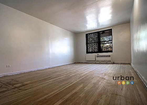 3rd image of 250 Clarkson Ave APT 525